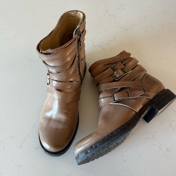 Frye Veronica brown/grey strappy boots in size: 6 - Picture 2 of 8